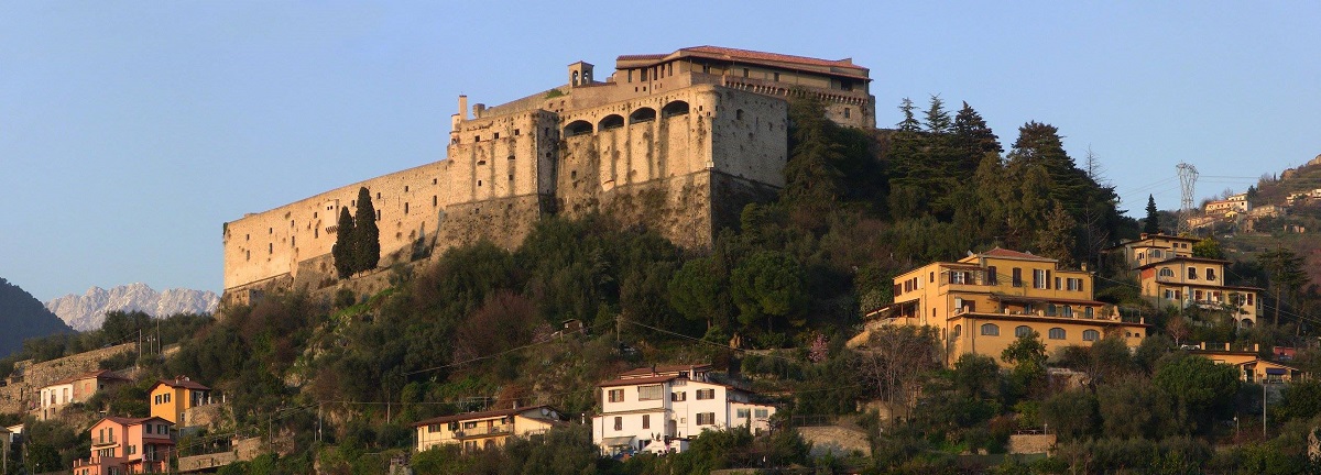 grantour-lunigiana-castello-malaspina