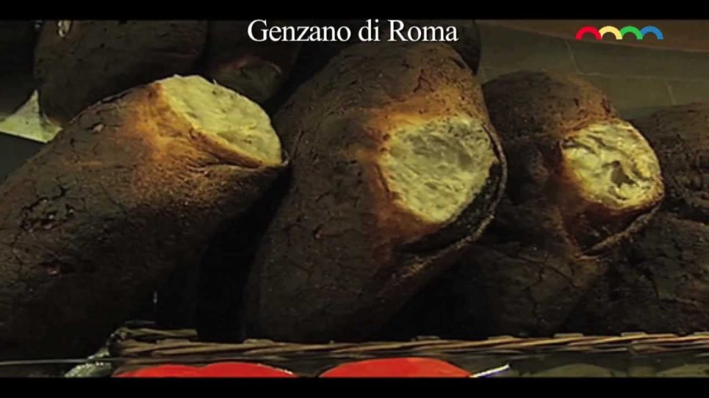 La "Baciatura" del pane di Genzano